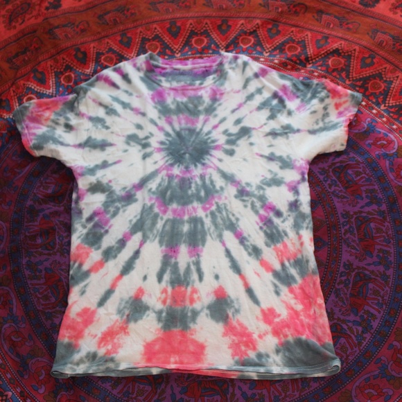 Vans Tops - 🌻tiedye T 🌼2 FOR 1 TYEDIE SHIRTS!!🌼